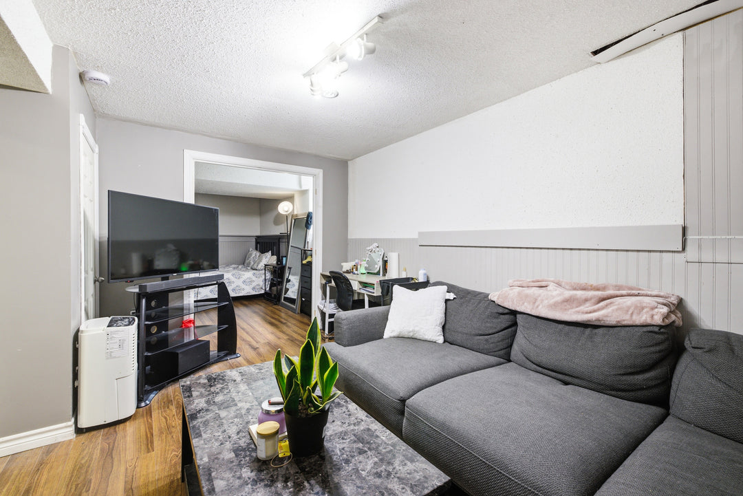 1855 Dalhousie Crescent, Oshawa, ON L1G 8C5