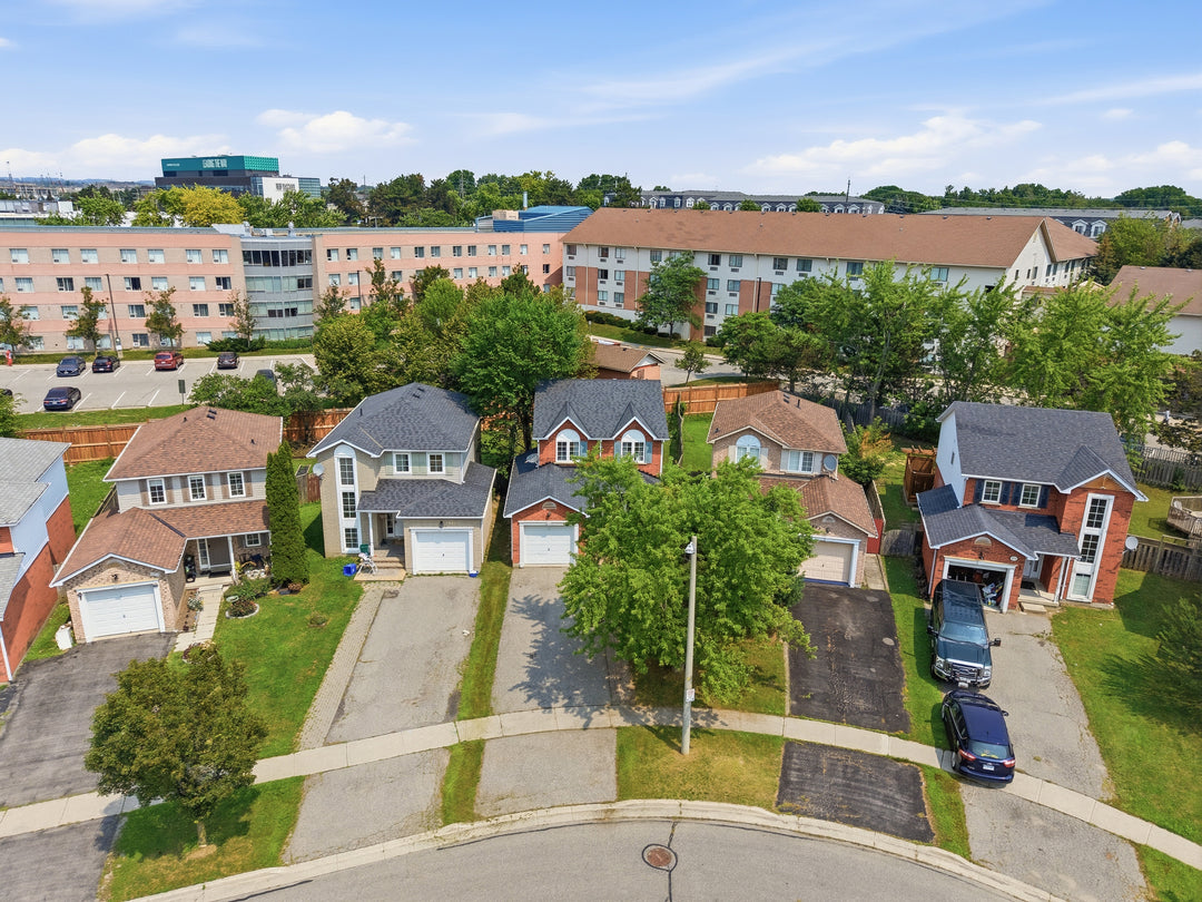 1855 Dalhousie Crescent, Oshawa, ON L1G 8C5
