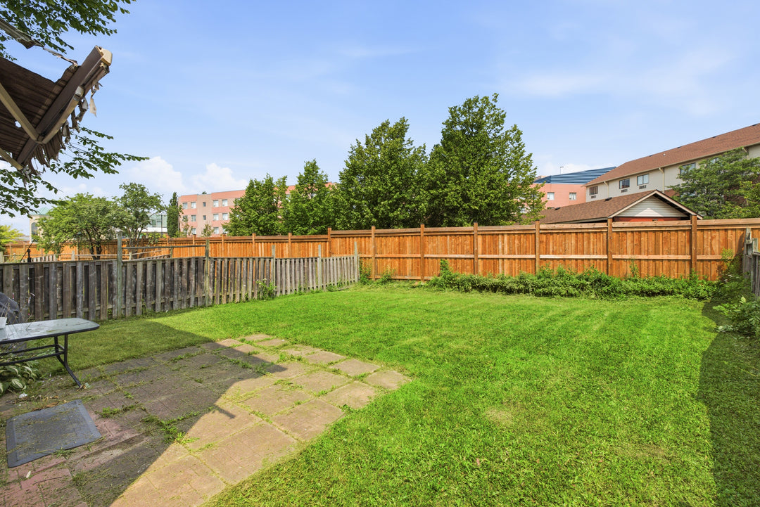 1855 Dalhousie Crescent, Oshawa, ON L1G 8C5