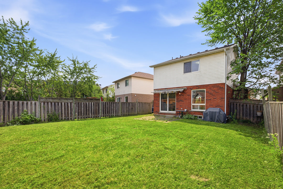1855 Dalhousie Crescent, Oshawa, ON L1G 8C5