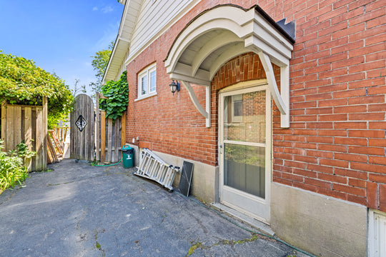 477 Masson Street, Oshawa, ON L1G 5A1