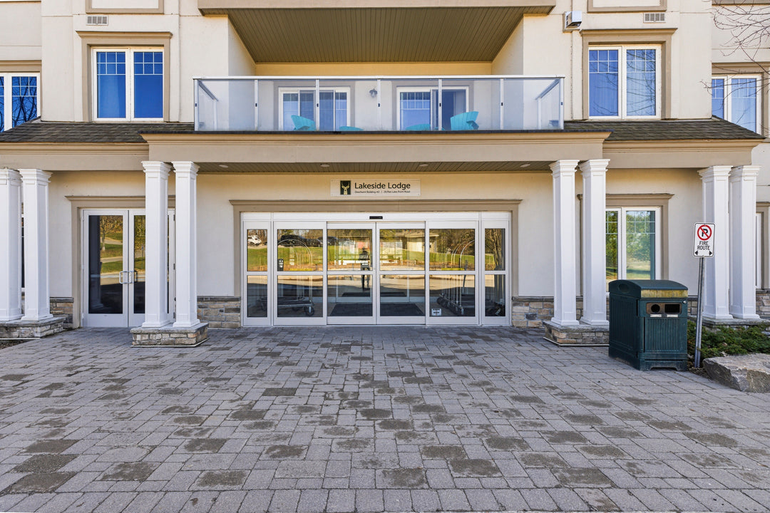 25 Pen Lake Point Road, 119 Huntsville, ON P1 H 1A9