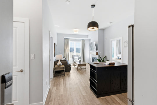 25 Pen Lake Point Road, 119 Huntsville, ON P1 H 1A9