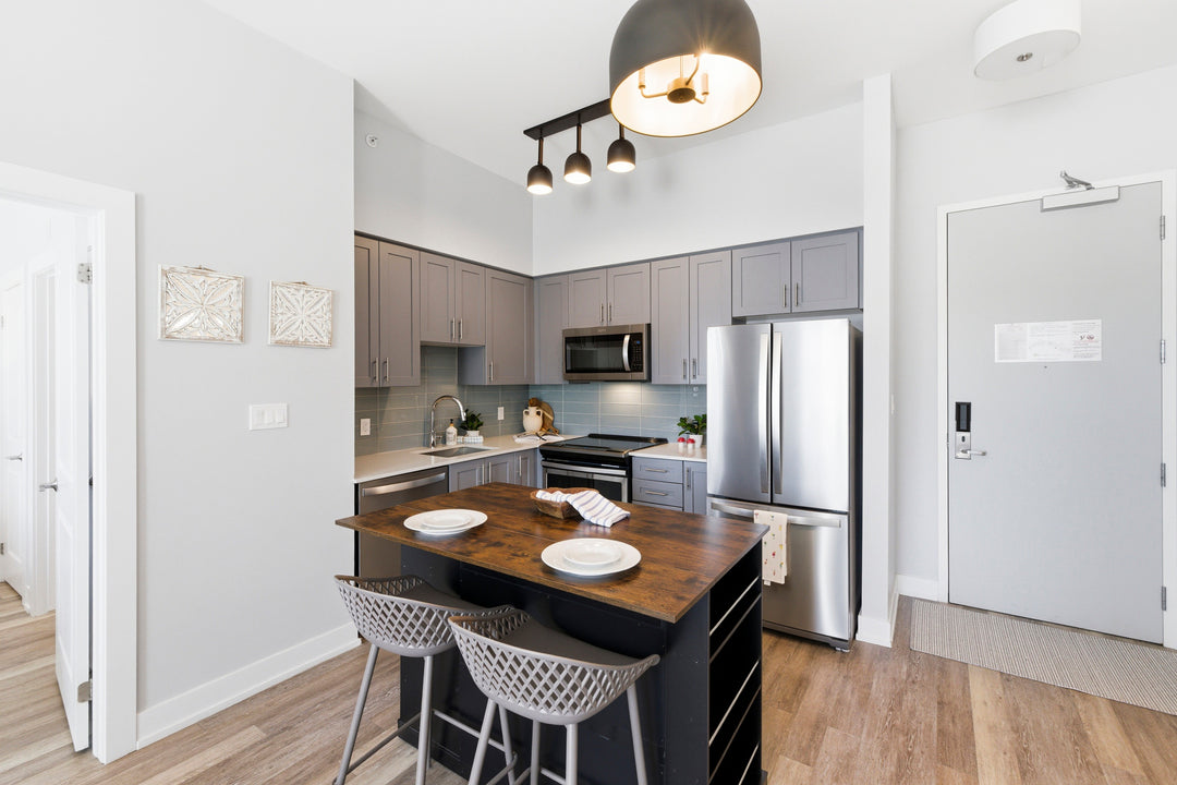 25 Pen Lake Point Road, 119 Huntsville, ON P1 H 1A9