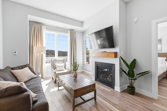 25 Pen Lake Point Road, 119 Huntsville, ON P1 H 1A9