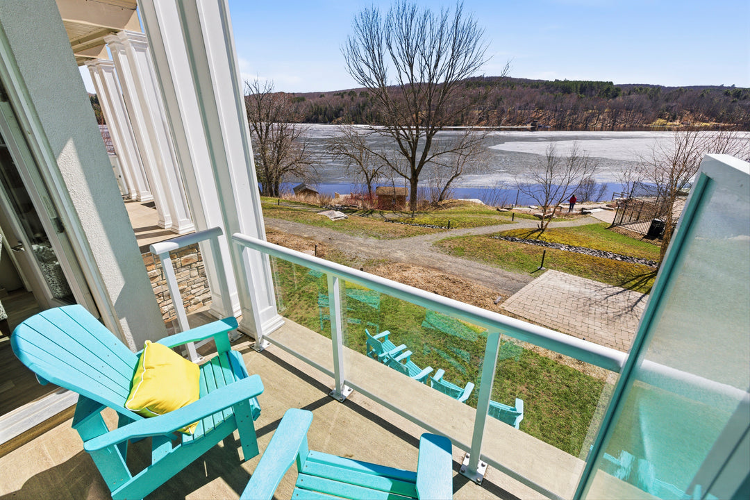 25 Pen Lake Point Road, 119 Huntsville, ON P1 H 1A9