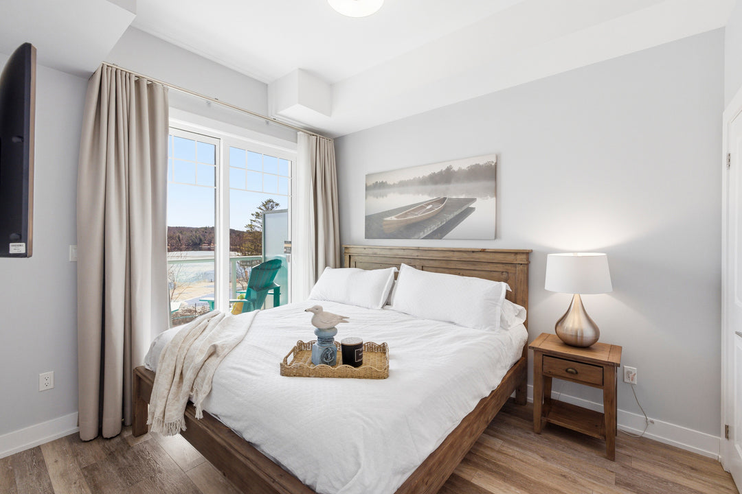 25 Pen Lake Point Road, 119 Huntsville, ON P1 H 1A9