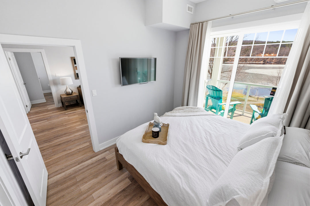 25 Pen Lake Point Road, 119 Huntsville, ON P1 H 1A9