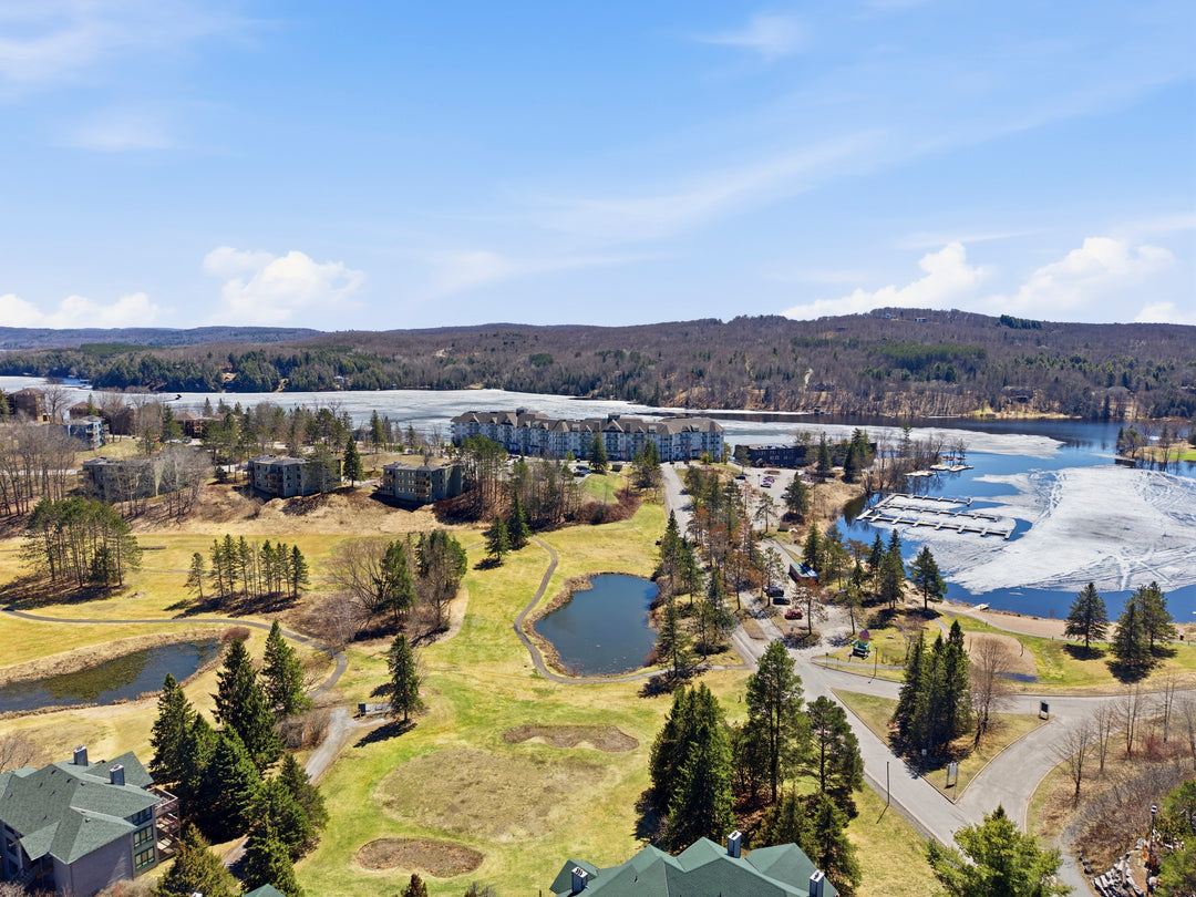 25 Pen Lake Point Road, 119 Huntsville, ON P1 H 1A9