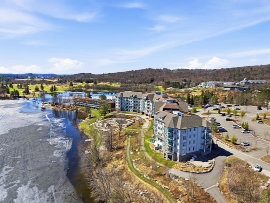 25 Pen Lake Point Road, 119 Huntsville, ON P1 H 1A9