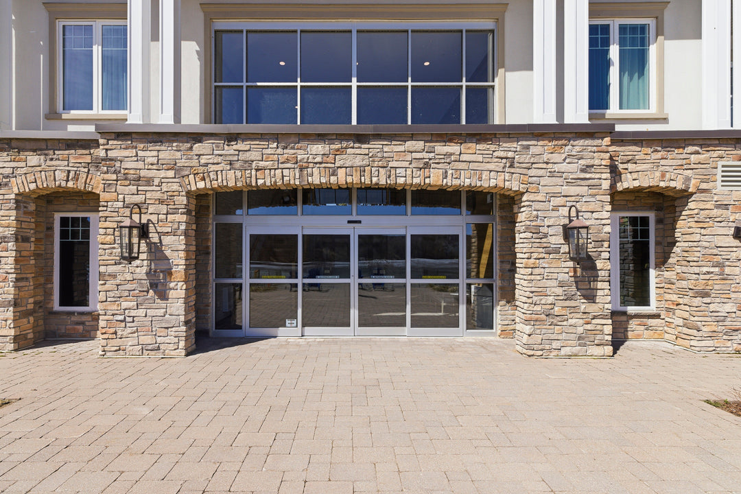 25 Pen Lake Point Road, 119 Huntsville, ON P1 H 1A9