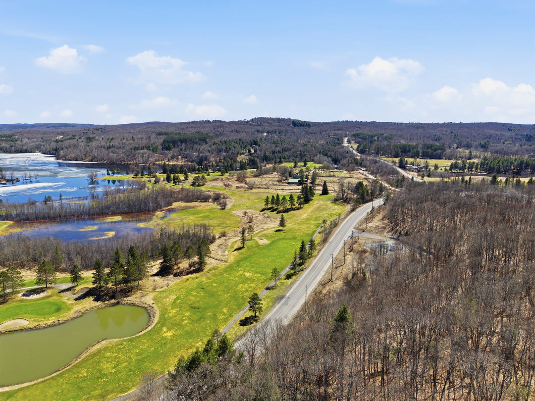 25 Pen Lake Point Road, 119 Huntsville, ON P1 H 1A9