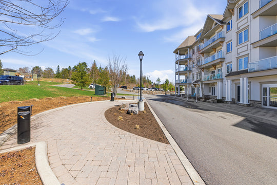 25 Pen Lake Point Road, 119 Huntsville, ON P1 H 1A9